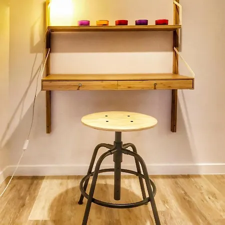 Apartment Loft Cosy Original - Ideal Pour Sejour Touristique A Facile -- Acces Hyper-centre En Voiture Facile -parking Garage Prive Sur Demande-- 