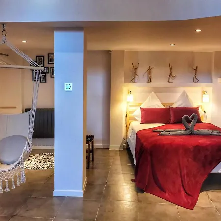 Apartment Loft Cosy Original - Ideal Pour Sejour Touristique A Facile -- Acces Hyper-centre En Voiture Facile -parking Garage Prive Sur Demande-- 
